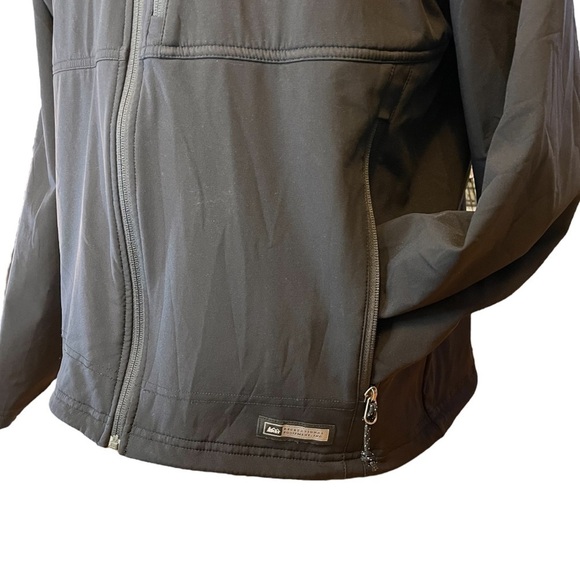 REI Soft Shell Jacket with Fleece Interior (Wardrobe Essential) - Picture 7 of 14